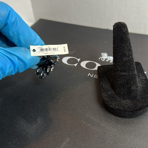 Coach Rare Blue Statement Ring with Floral Design - Picture 9 of 9